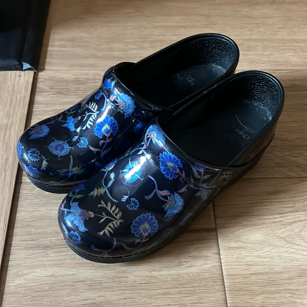 Dansko floral clogs